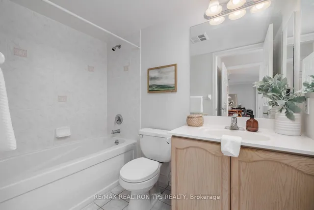 Additional image 20 of 61 Town Centre Crt Unit 2402