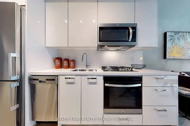 Additional image 10 of 195 McCaul St Unit 307