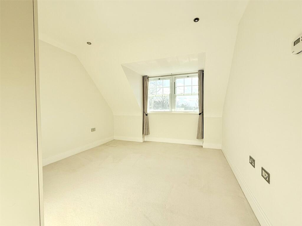 Additional image 13 of Georges Wood Road, Brookmans Park, Hertfordshire, AL9