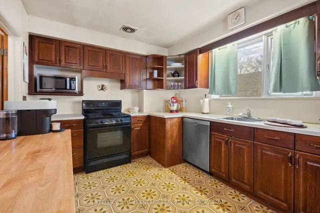 Additional image 12 of 21 Dalegrove Cres