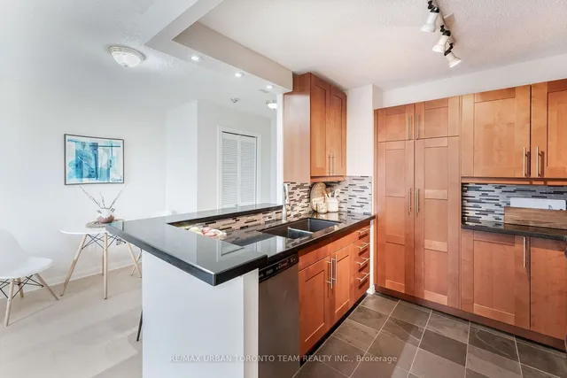 Additional image 19 of 25 Grenville St Unit 1905