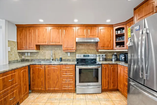 Additional image 7 of 4 Lisa St Unit 1112