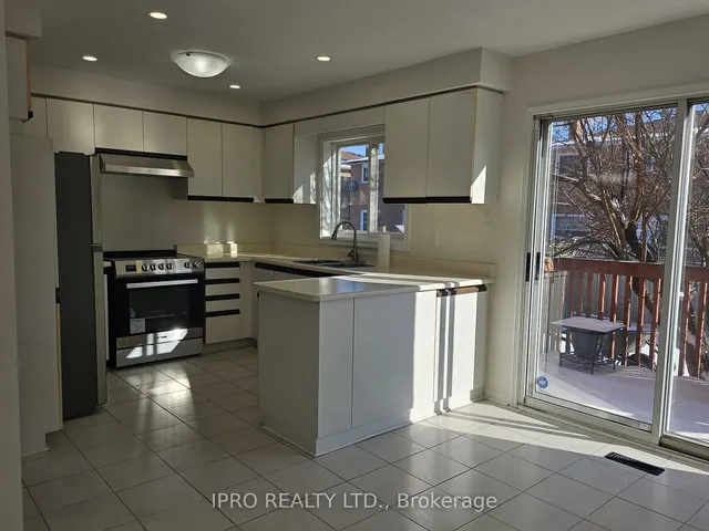 Additional image 6 of 23 Woodlot Cres