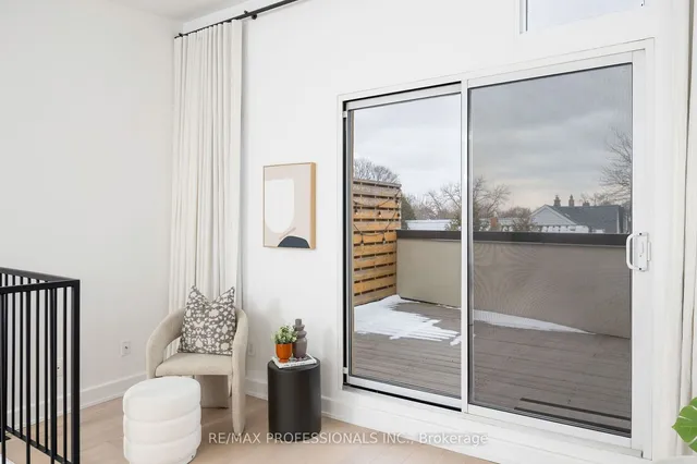 Additional image 28 of 235 Medland St Unit 207