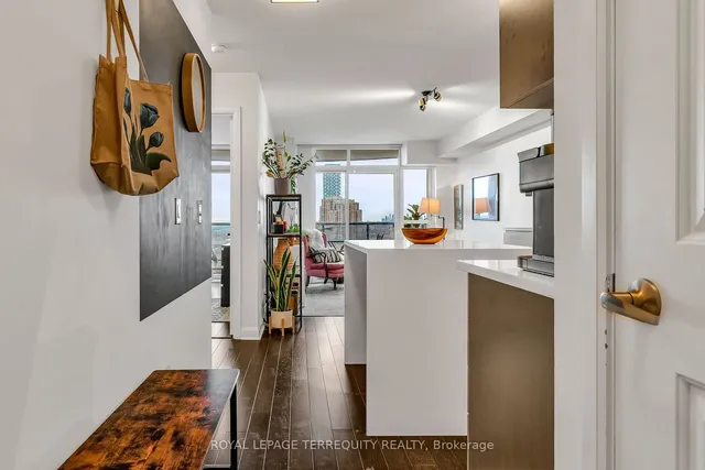 Additional image 6 of 1 Michael Power Pl Unit 1407