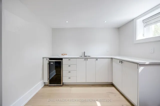 Additional image 26 of 38 Farmcrest Dr