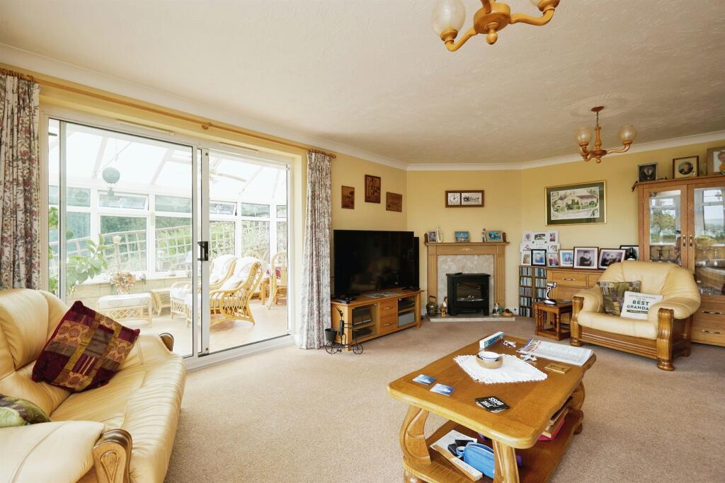 Additional image 16 of Grants Close, WINCANTON