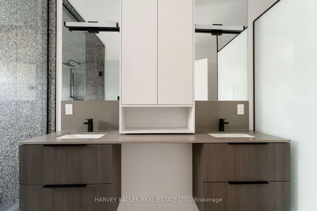 Additional image 30 of 30 Roseland Dr