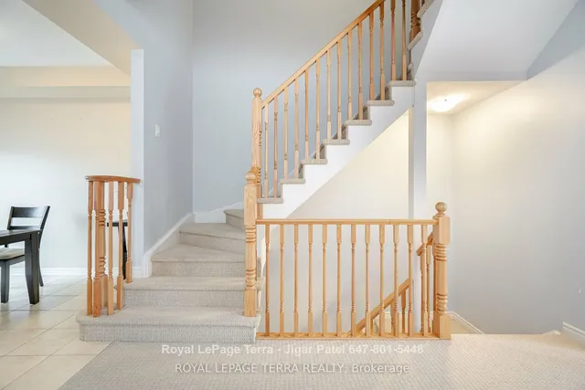 Additional image 16 of 2220 Queensway Dr Unit 2