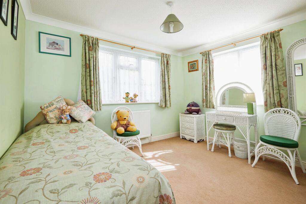 Additional image 15 of Grants Close, WINCANTON