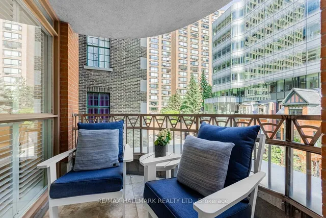 Additional image 28 of 8 Sultan St Unit 301