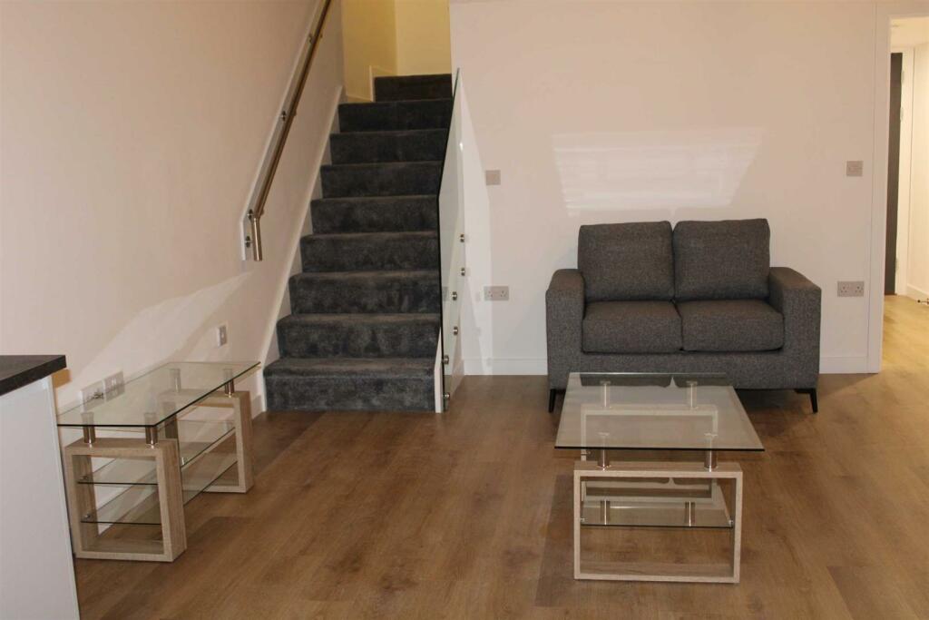 Additional image 3 of 150 High Street, West Bromwich
