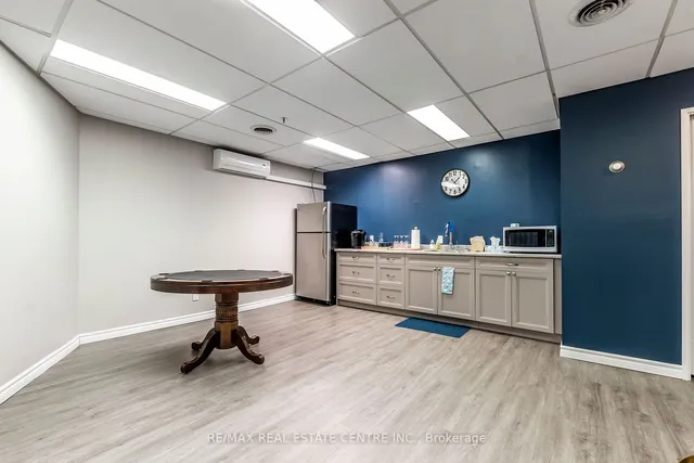 Additional image 32 of 81 Millside Dr Unit 902