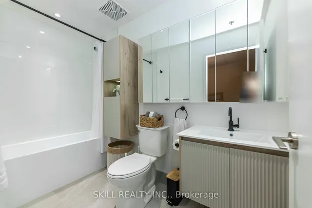 Additional image 21 of 20 Gladstone Unit# 501 Ave