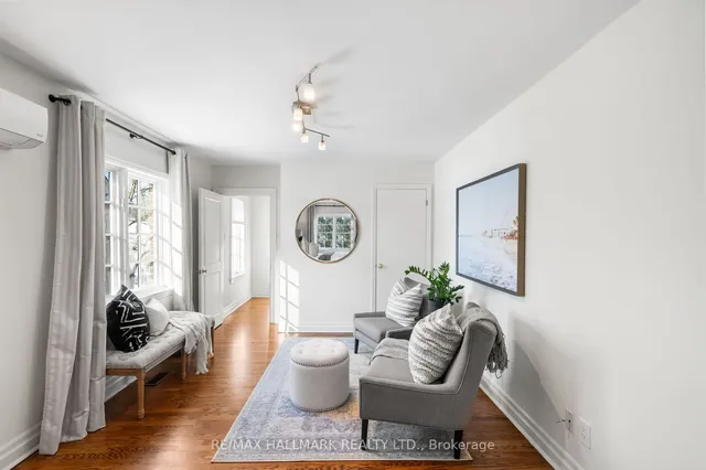 Additional image 22 of 218 Yonge Blvd