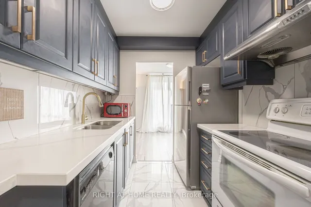 Additional image 13 of 260 Seneca Hill Dr Unit 1504