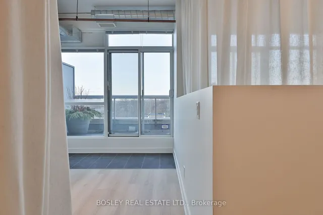 Additional image 9 of 955 Queen St Unit PH6