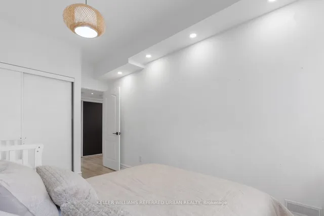 Additional image 20 of 760 Lawrence Ave Unit 28