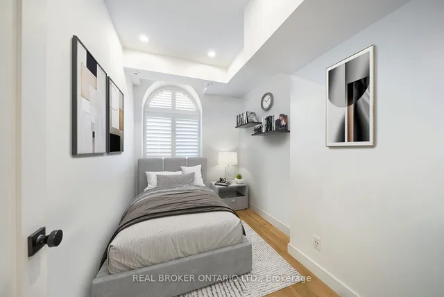 Additional image 23 of 32 Stadium Rd Unit 355