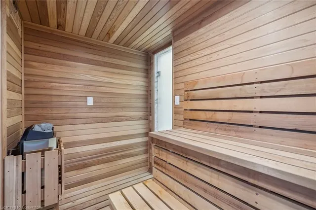 Additional image 19 of 60 Garden Ave