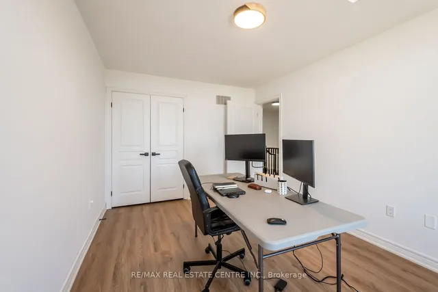 Additional image 30 of 370 Stonehenge Dr Unit 19