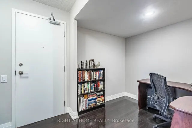 Additional image 8 of 25 Carlton St Unit 406