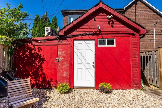 Additional image 34 of 136 Monarch Park Ave