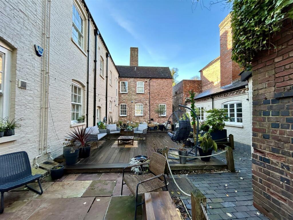 Additional image 18 of Corngreaves Road, Cradley Heath