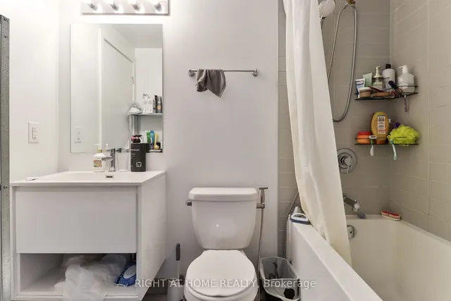 Additional image 33 of 159 Wellesley St Unit 406