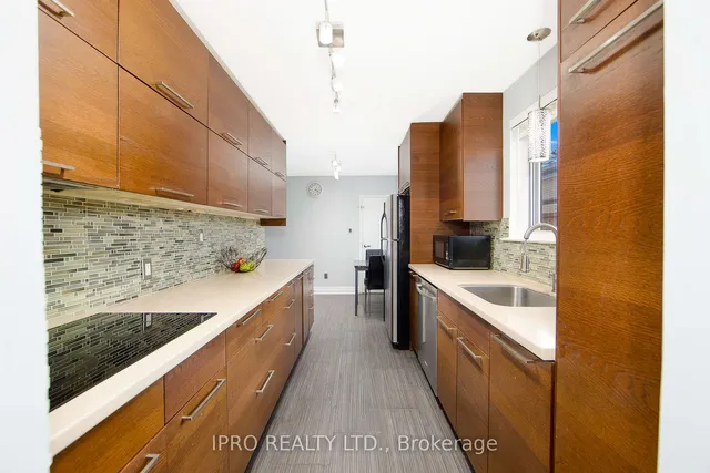 Additional image 7 of 104 Topcliff Ave