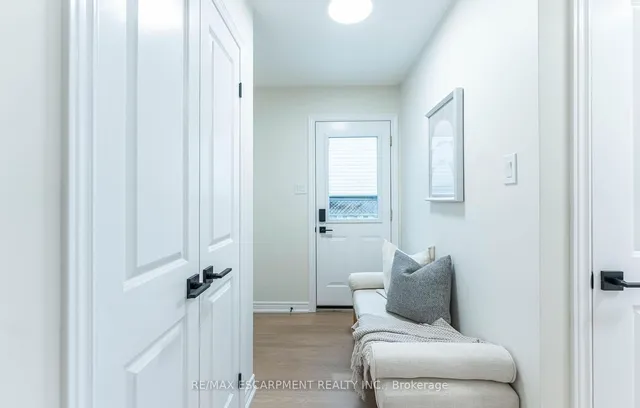 Additional image 14 of 29 Featherwood Cres