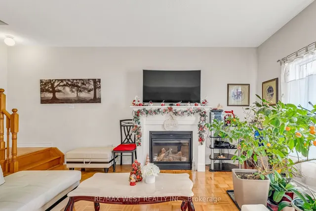 Additional image 35 of 8 Lampman Dr