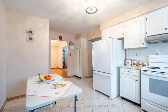 Additional image 15 of 662 West 5th St