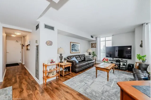 Additional image 13 of 1414 King St Unit 508