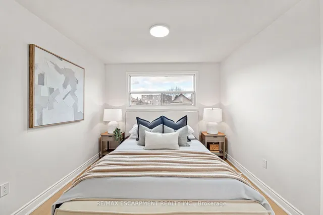 Additional image 12 of 20 Walter Ave