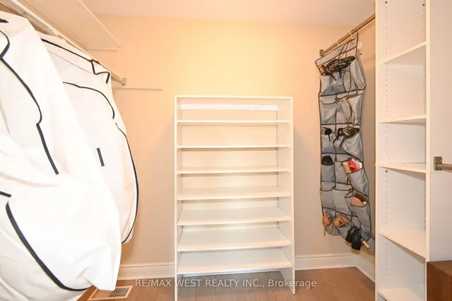 Additional image 12 of 45 Birchmount Rd Unit 10