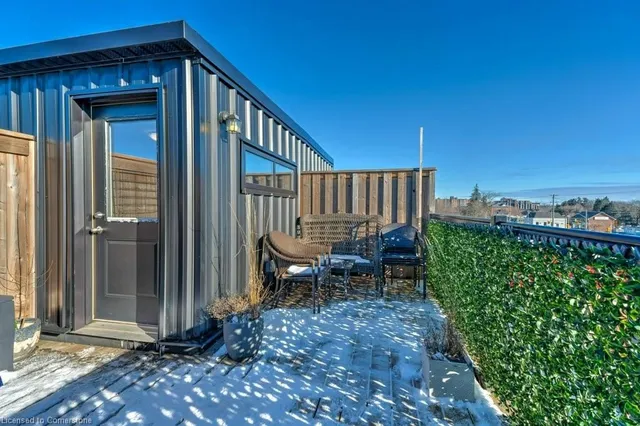 Additional image 34 of 219 Dundas St Unit 44