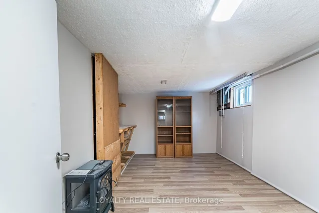 Additional image 19 of 704 Burgess Ave