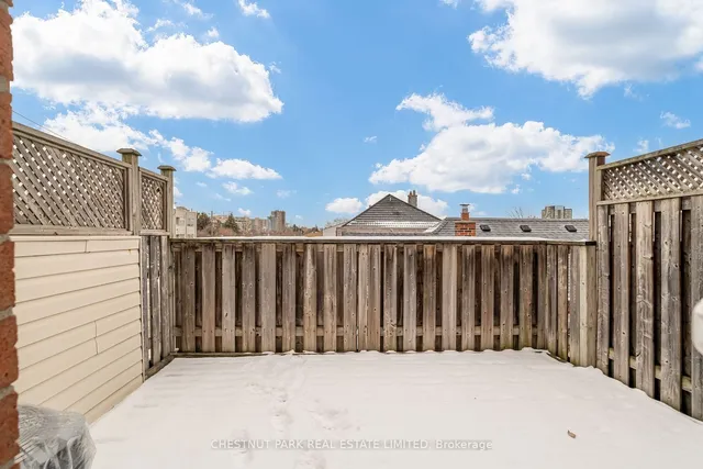 Additional image 12 of 2431 Dufferin St