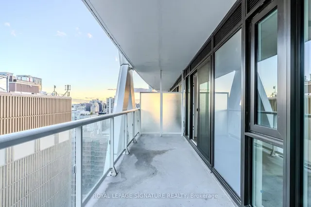 Additional image 19 of 230 Simcoe St Unit 1532