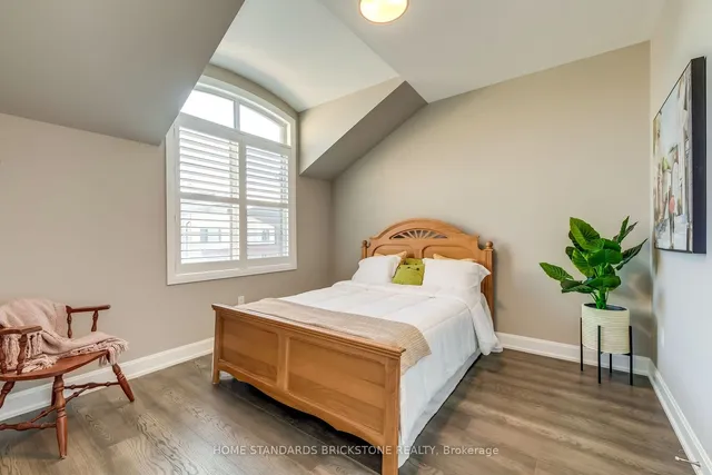 Additional image 33 of 1458 Everest Cres