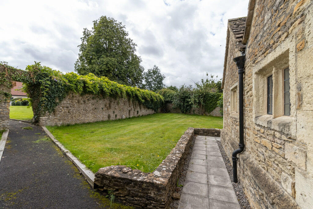 Additional image 12 of Beckington Castle, 17 Castle Corner, Beckington, Frome, BA11 6TA