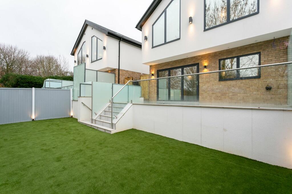 Additional image 38 of Mistletoe Mews, St. Albans, Hertfordshire, AL3