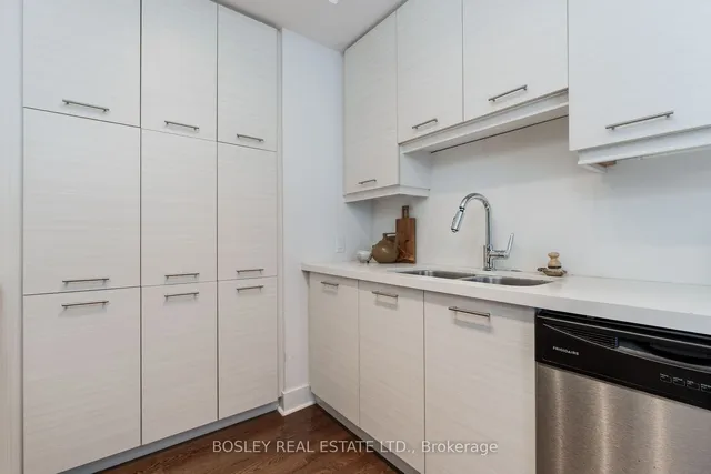 Additional image 19 of 26 Norton Ave Unit 1401