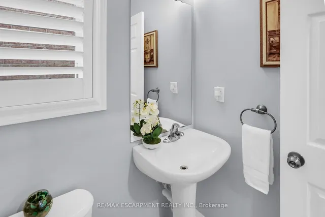 Additional image 17 of 63 Fowler Dr