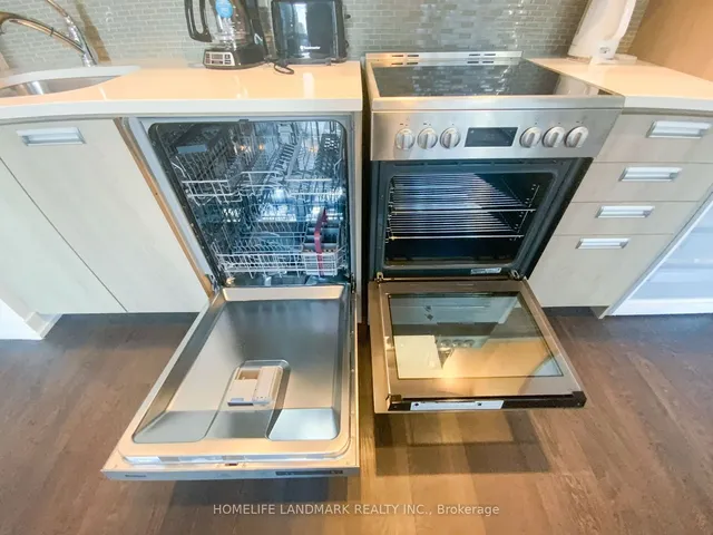 Additional image 6 of 99 John St Unit 803