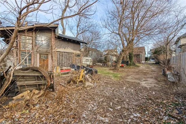 Additional image 39 of 858 Beach Blvd