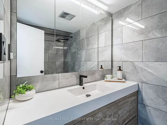 Additional image 24 of 716 The West Mall Unit 1111