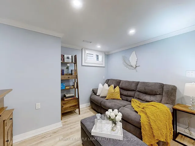 Additional image 25 of 62 Montrose Ave