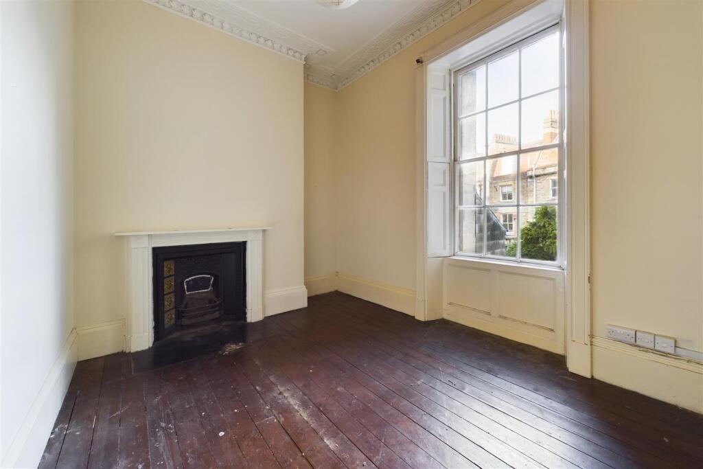 Additional image 23 of FLAT FOR UPDATING | BA1